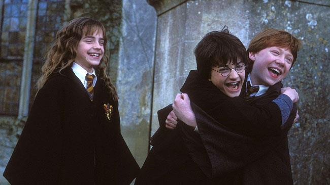 Una nuova storia di Harry Potter è in arrivo sotto forma di spettacolo teatrale Il trio di Harry Potter nei film