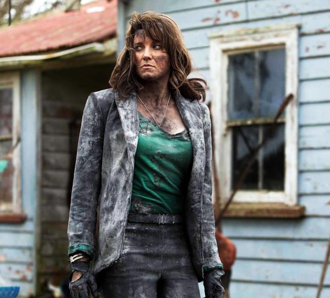 Prima foto ufficiale di Lucy Lawless nel ruolo di Ruby in Ash vs Evil Dead