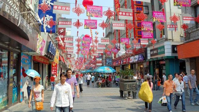 Cina, il social credit system negherà a molti cittadini di prendere i mezzi Una foto scattata a Wenzhou, in Cina