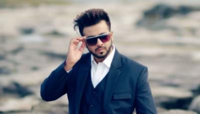 La star del cinema Shakib Khan
