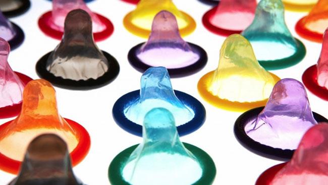 Gli S.T.EYE condoms sono i preservativi che cambiano colore in presenza di malattie veneree I preservativi di diverso colore adesso ti aiuteranno a restare in salute