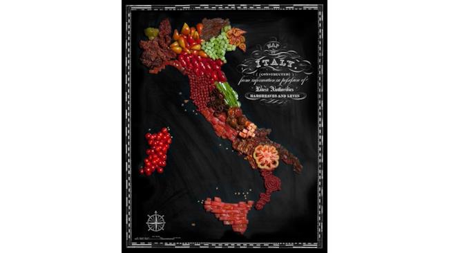Cartina dell'Italia fatta con il cibo