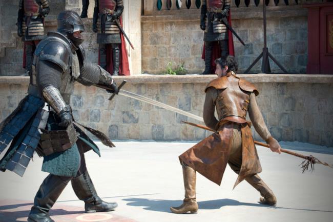 La Montagna che Cavalca contro Oberyn Martell: Game of Thrones si tinge di rosso. La Montagna che Cavalca contro Oberyn Martell