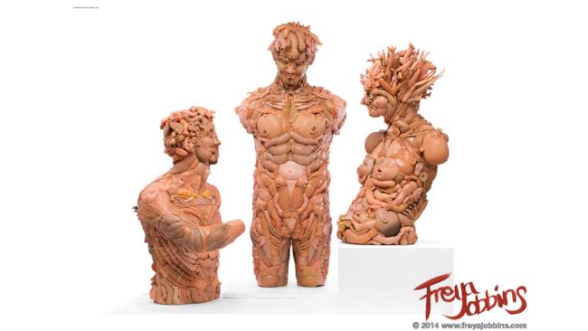 Statue che sembrano provenire dalla Grecia classica