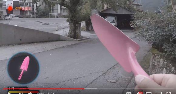 La paletta rosa per sconfiggere gli zombie