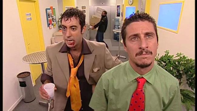 Camera Cafè ritorna su RAI 2 Luca e Paolo in una scena di Camera Cafè