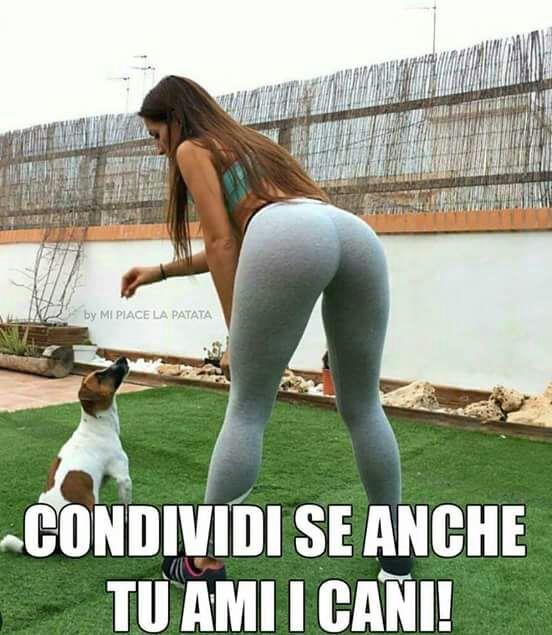 Immagini divertenti per WhatsApp - una ragazza di spalle con un cane