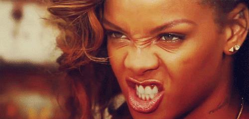 GIF rihanna incazzata