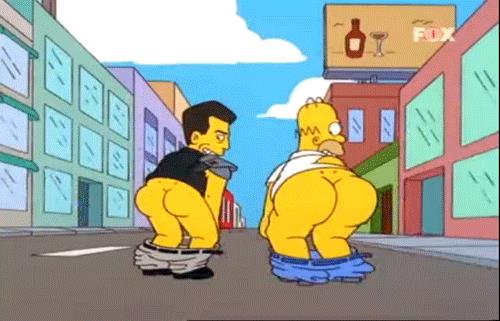 Gif di Homer Simpson e Mel Gibson che mostrano le chiappe