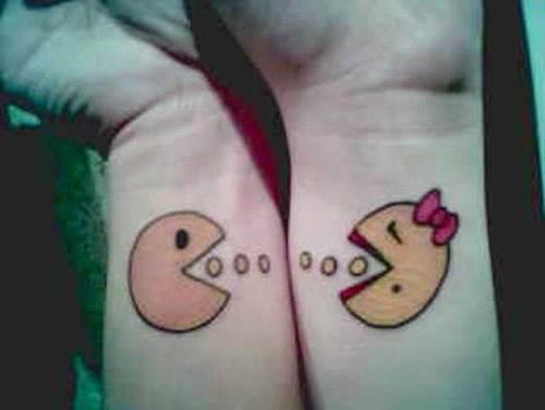 Due tatuaggi con Pacman