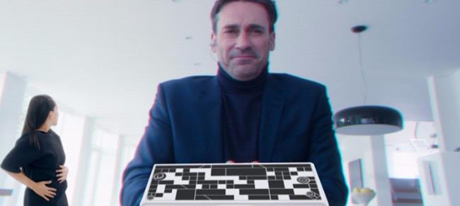 Arrivano i libri della serie Black Mirror Jon Hamm in un episodio di Black Mirror