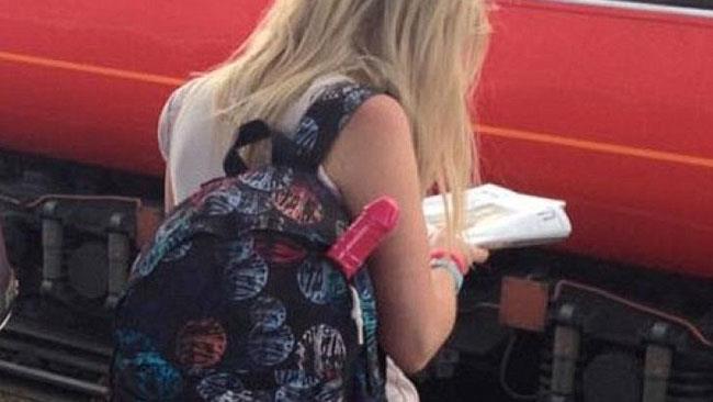 Nelle università texane arrivano i dildo in protesta contro le armi da fuoco No alle armi da fuoco nelle università, gli studenti esibiscono dildo per protesta