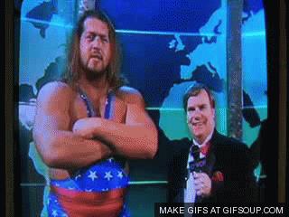 Un wrestler che ride di gusto - GIF di reazione ai commenti, le più divertenti da usare su Whatsapp e Facebook
