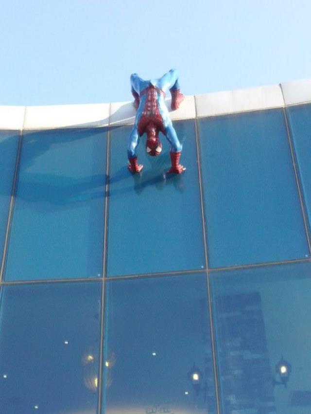 Scultura di Spider Man