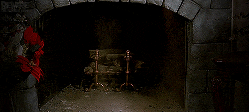 Un Babbo Natale non proprio amichevole Una gif da Santa's Slay