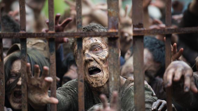 Un gruppo di zombie Alcuni zombie dallo show AMC