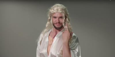 Jon Snow con una parrucca