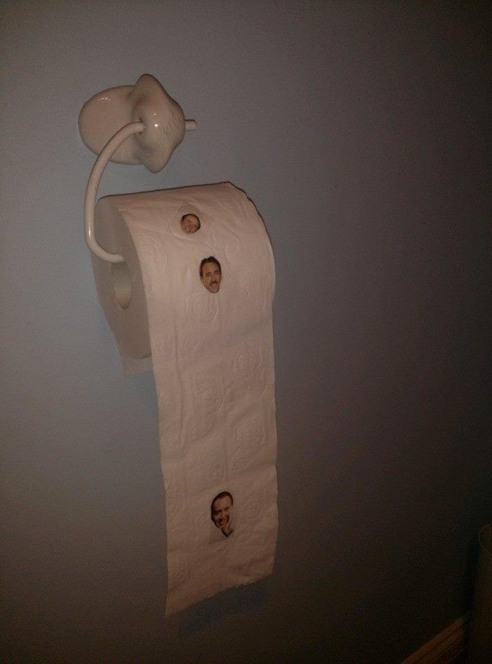 Nicolas Cage sulla carta igienica
