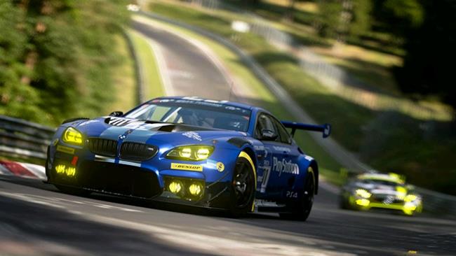 Una gara del videogioco Gran Turismo Sport: la foto di una gara