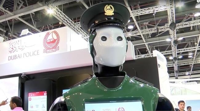 Il primo robot poliziotto prende vita a Dubai Il progetto Robocop inizia a Dubai