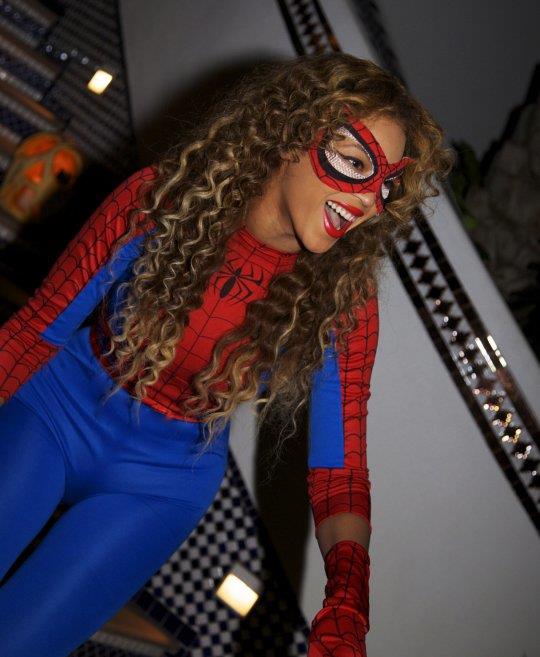 Beyoncé potrebbe unirsi all'universo Marvel: eccola vestita da Spider-Man