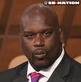 Shaquille O'neal fa l'occhiolino e manda un bacio - GIF di reazione ai commenti, le più divertenti da usare su Whatsapp e Facebook