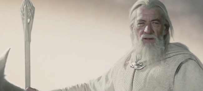 Ian McKellen riprenderà le vesti di Gandalf a teatro Ian McKellen è Gandalf il Bianco