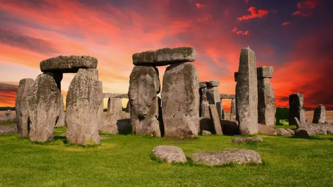 Stonehenge, alcuni grossi massi si trovavano lì prima dell'arrivo dell'uomo Il sito archeologico di Stonehenge