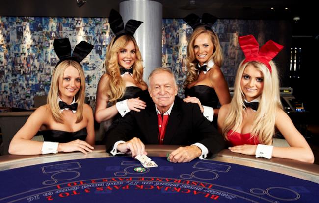American Playboy, il docureality su Hugh Hefner Hugh Hefner e le sue conigliette