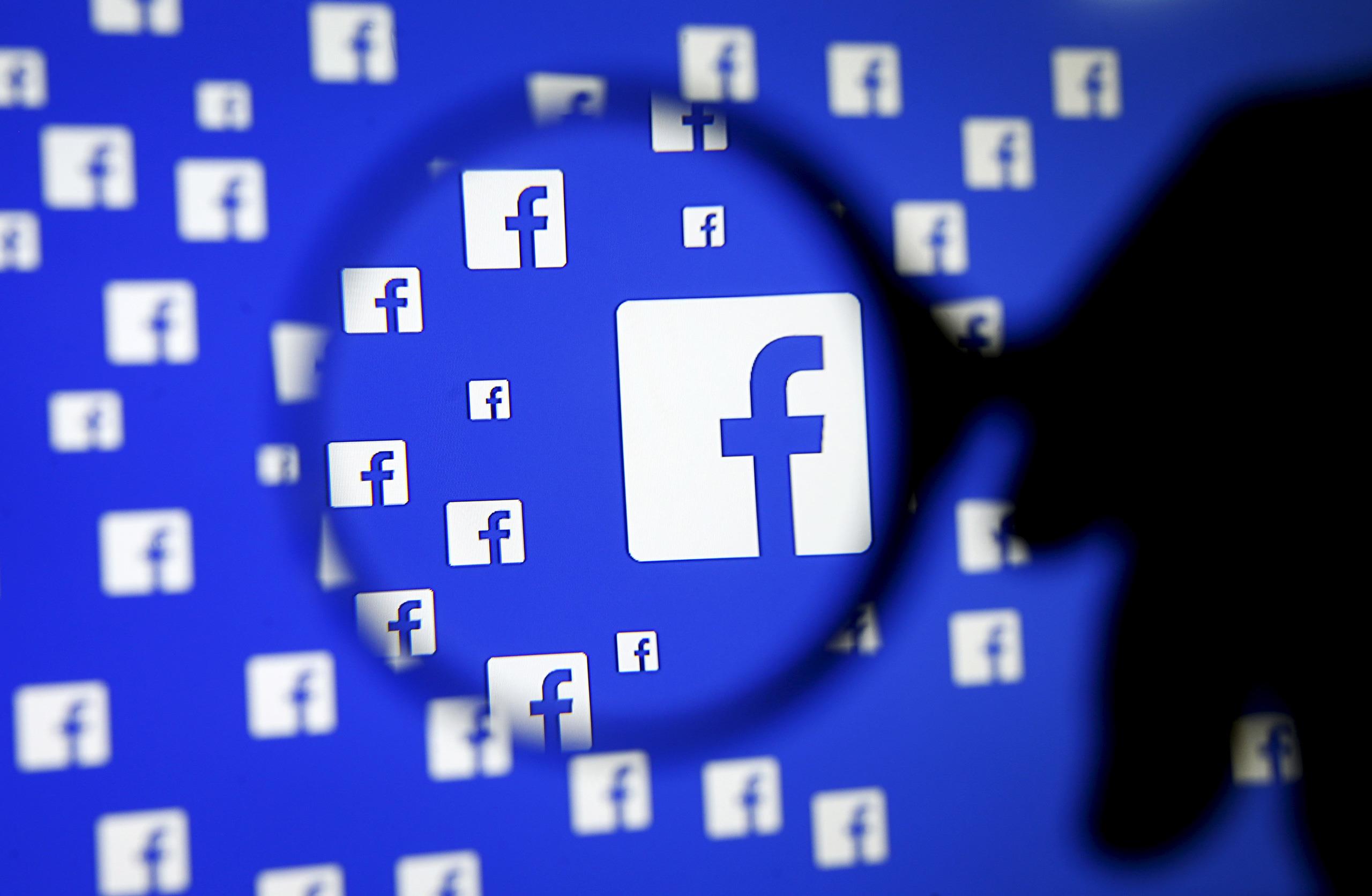 Una foto del logo di Facebook