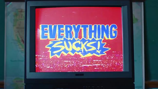 Il logo della serie Everything Sucks! Il logo di Everything Sucks!