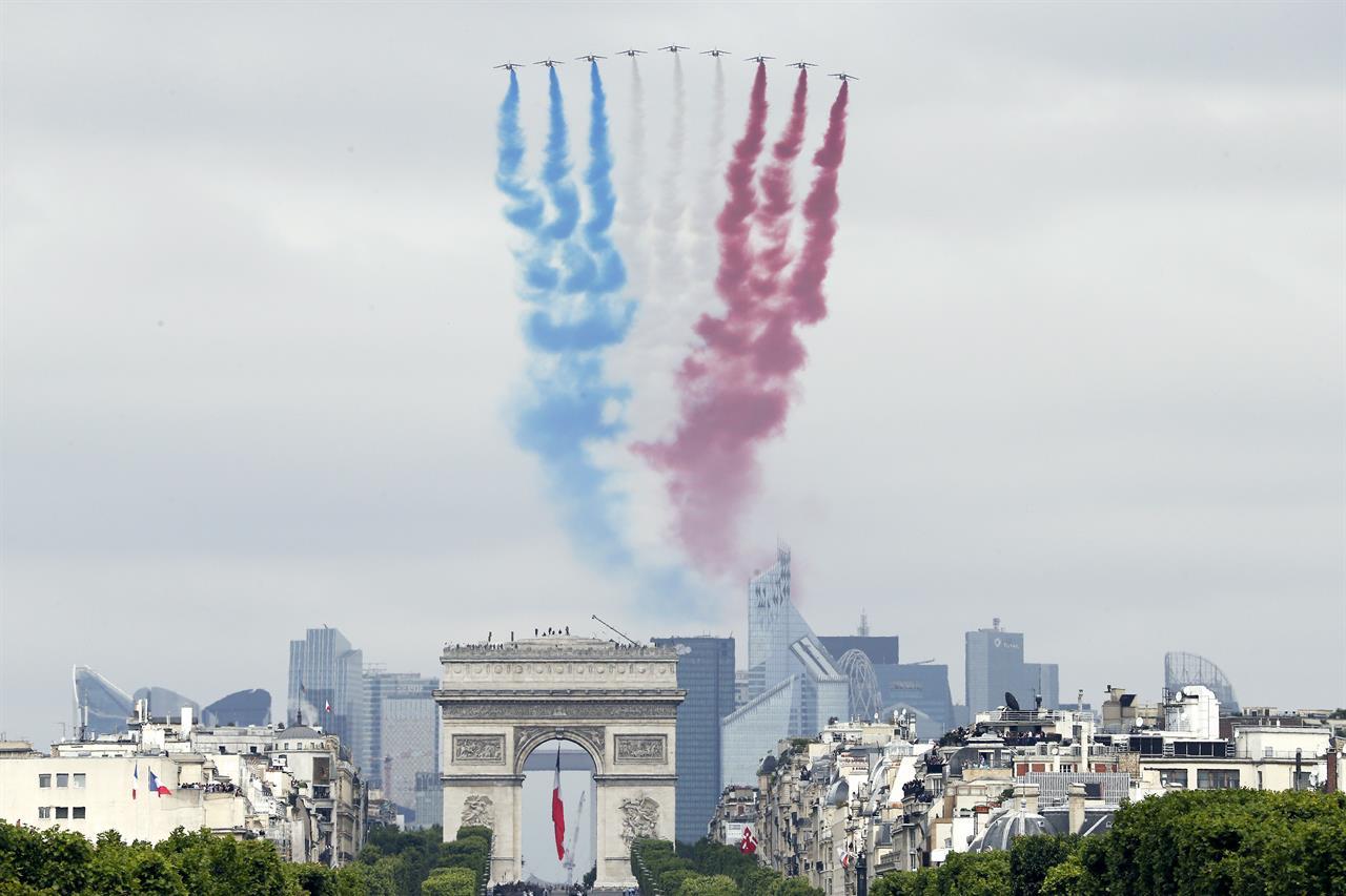 Il tricolore francese per la Festa della Bastiglia