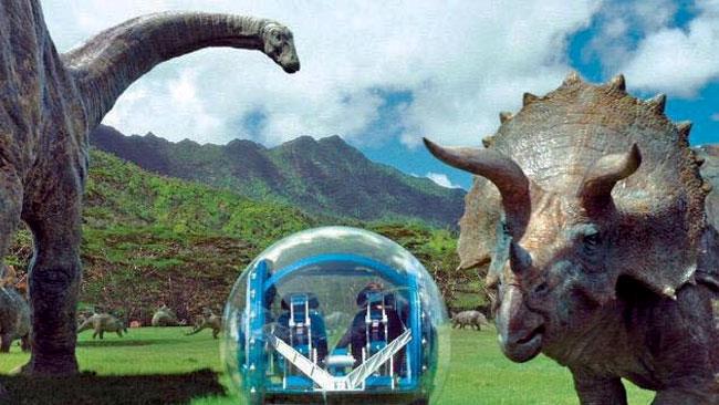 I nuovi spot di Jurassic World svelano alcuni segreti del parco L'Indominus Rex continua a dominare gli spot di Jurassic World