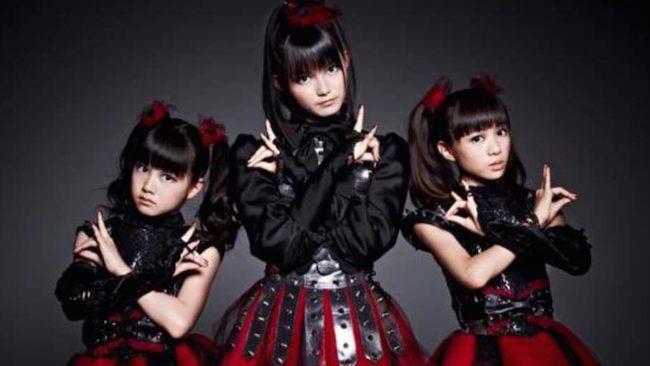 I tre componenti della band Babymetal La foto delle Babymetal