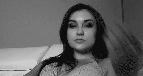 GIF Sasha Grey che manda baci