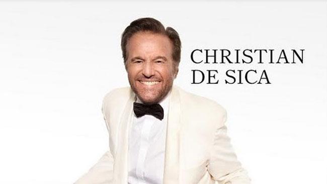 Merry Christian, l'album natalizio trash di Christian De Sica Il sorriso di Christian sulla copertina dell'album