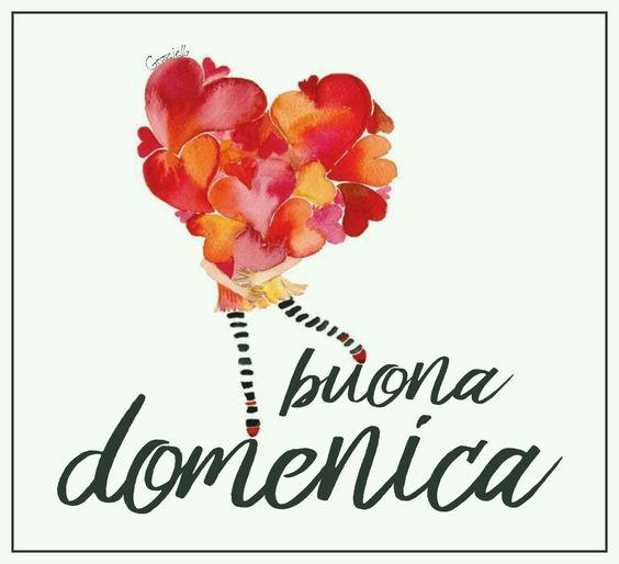 Il disegno di una ragazza che porta dei cuori
