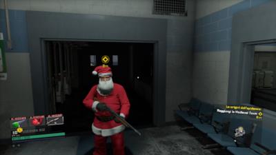 Frank con un vestito da Babbo Natale