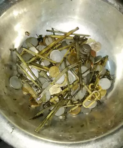 Tutti gli oggetti trovati nella pancia di Khan