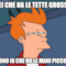 É lei che ha le tette grosse? O sono io che ho le mani piccole?