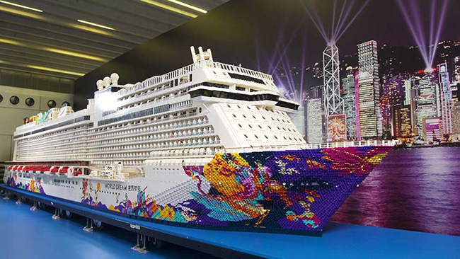 Nave LEGO più grande al Mondo, stabilisce nuovo record La replica della nave World Dream