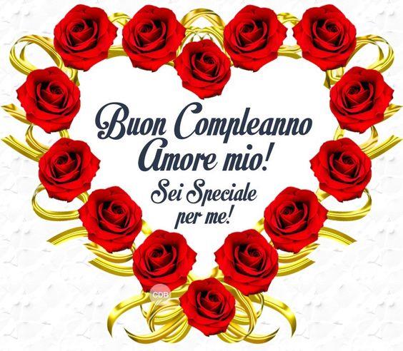 Un cuore fatto con fiori di rosa - Immagini di buon compleanno, le più simpatiche da scaricare gratis
