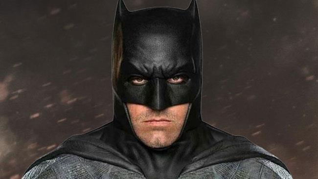 Ecco il Batman di Dawn of Justice in nuove immagini Ben Affleck in uniforme da Batman per Batman v Superman: Dawn of Justice