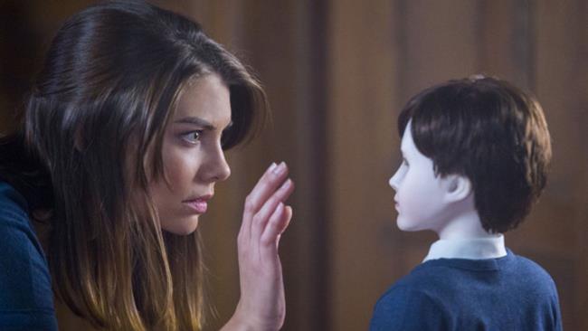 Maggie di The Walking Dead sarà al cinema nell'horror The Boy Maggie di The Walking Dead depone le armi per fare la tata nell'horror The Boy