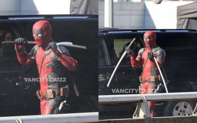 Deadpool gioca con le sue katane sul set del film