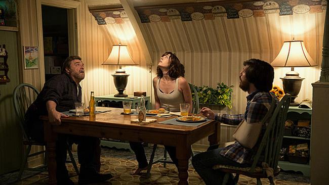 10 Cloverfield Lane: nuovi spot e foto del film Una scena del film 10 Cloverfield Lane