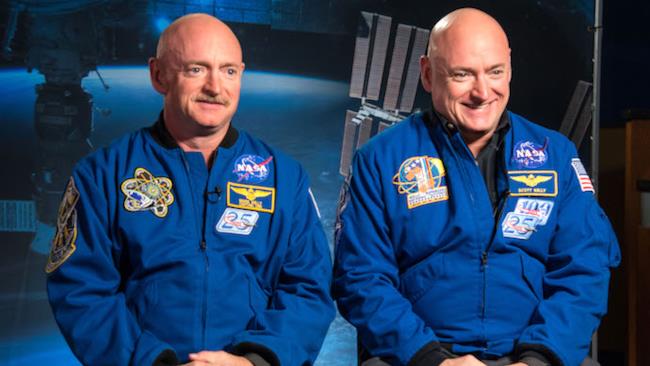 L'astronauta il cui DNA è cambiato nello spazio A sinistra Mark Kelly, a destra Scott Kelly