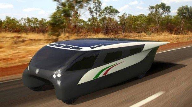 L'auto elettrica Emilia4 in un'immagine