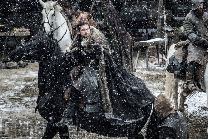 Game of Thrones 7 - Snow a cavallo