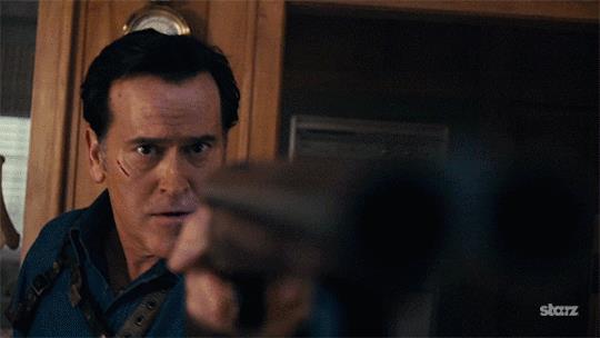 Ash nel trailer di Ash Vs Evil Dead